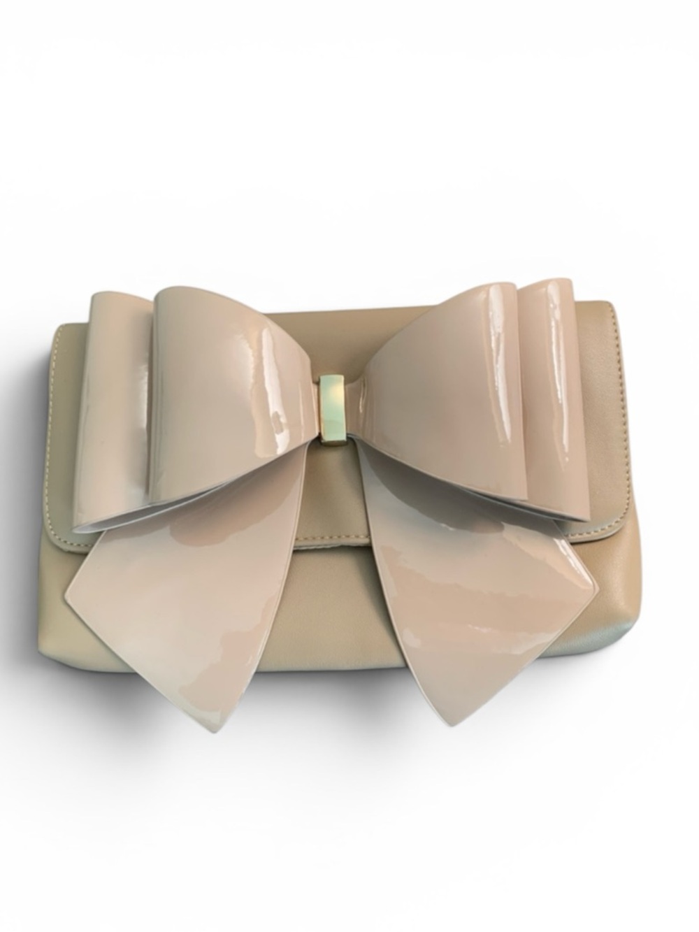 Elegant Cream Bow Clutch